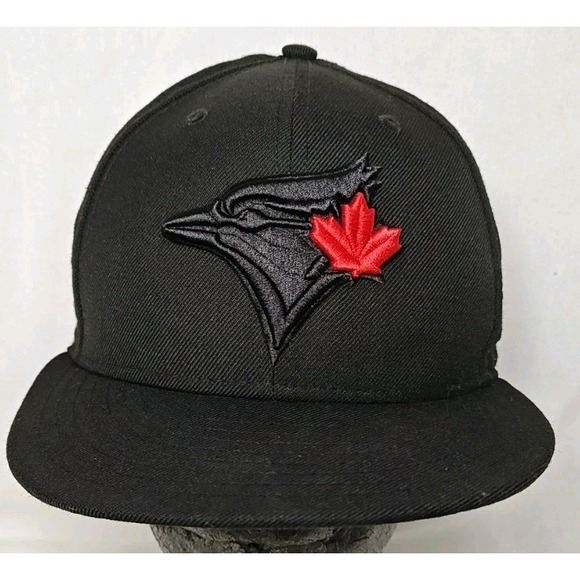 Toronto Blue Jays New Era 59Fifty Fitted Blackout Hat cap Men's 7 1/2 Red Leaf